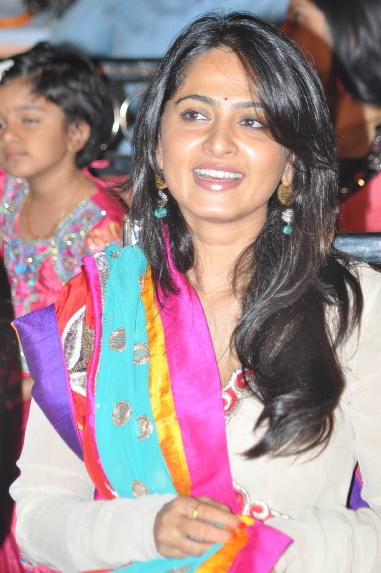 Anushka Shetty at Mogudu audio Launch - Pictures | Picture 100572